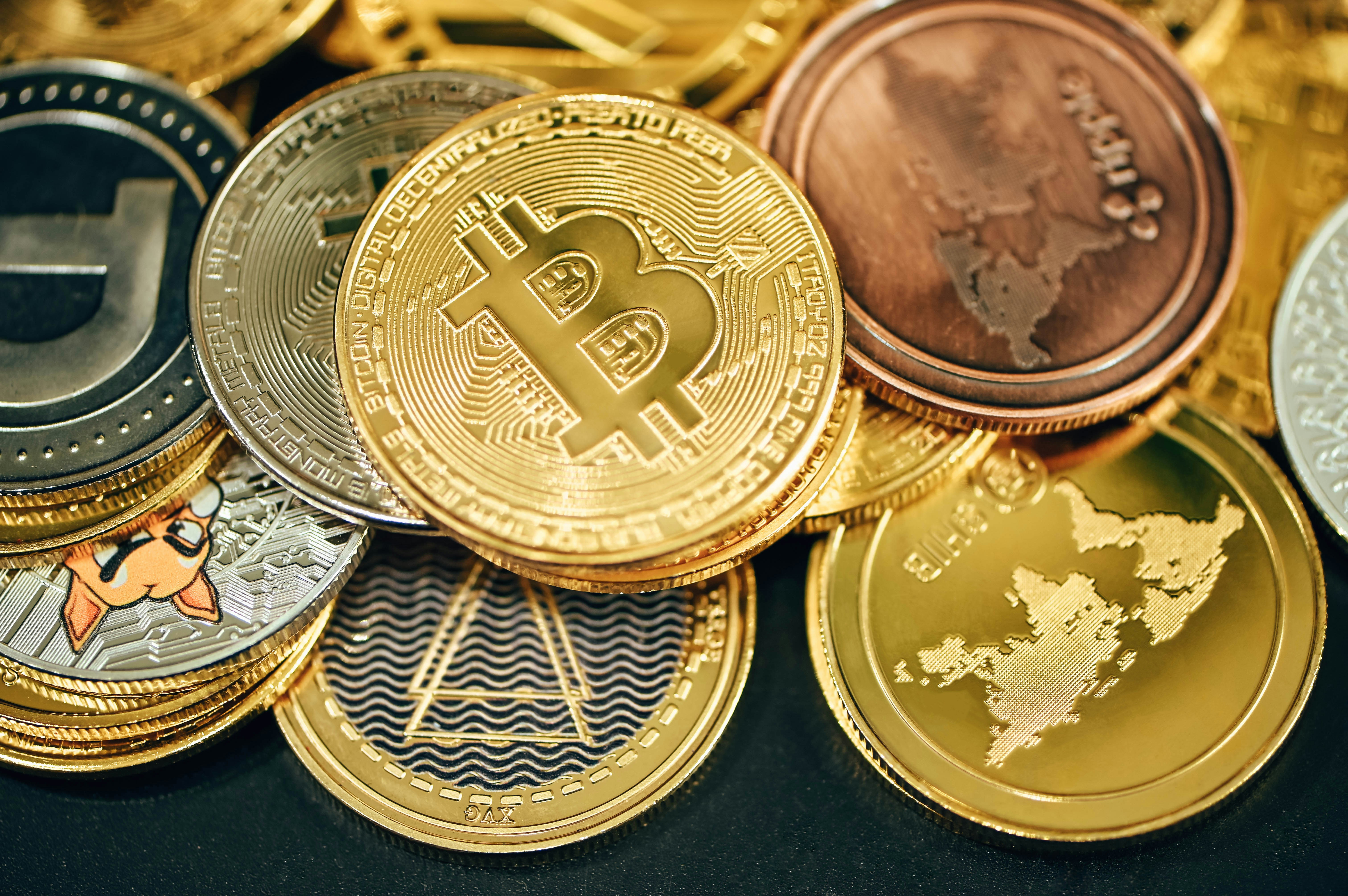 Bitcoin Rises as Trump Pushes Crypto Bill, Treasury Boosts Bond Buybacks