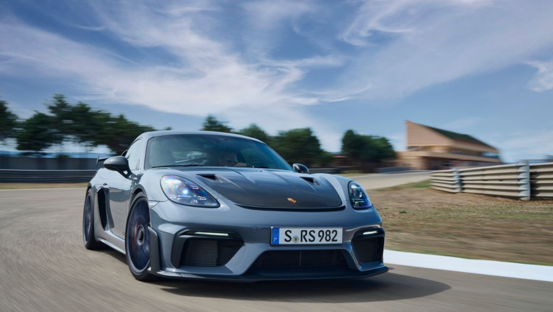 Porsche Signs €1.25 Billion AI Deal With TCS and Sells IT Unit for €320 Million