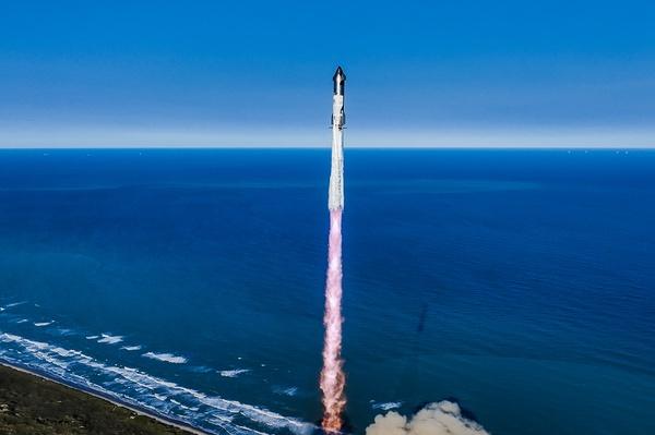 SpaceX Plans $100 Billion Louisiana Spaceport to Expand Starship Launches