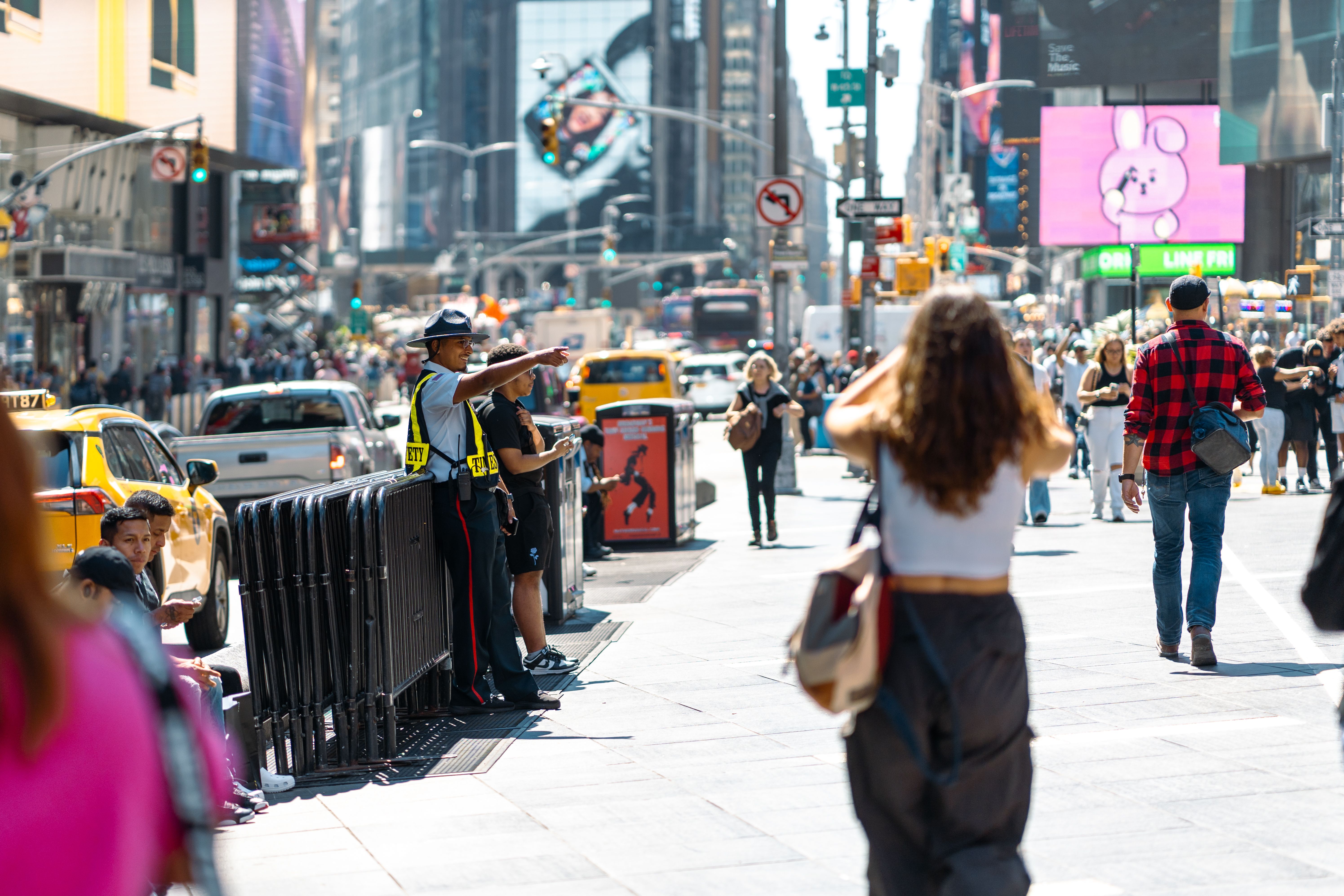 U.S. Inflation Expectations Hold Steady as Consumer Concerns Over Jobs Increase