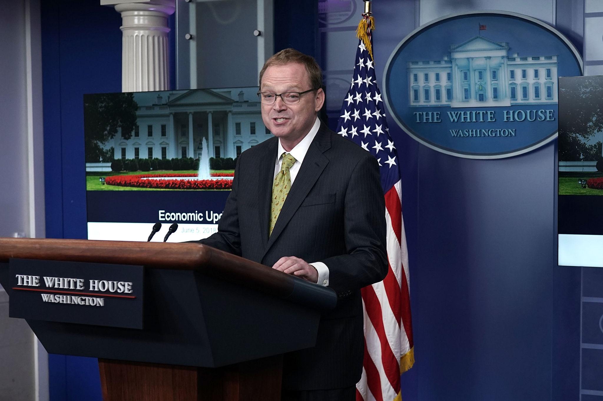 Kevin Hassett Held Up to $5 Million in Coinbase Shares at End of 2025, Disclosure Shows